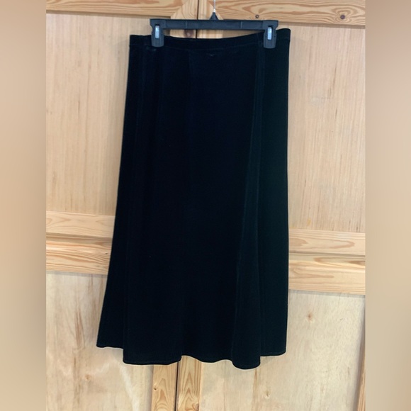 Notations petite black minimalist velvety velour modest skirt size PL - Picture 2 of 3
